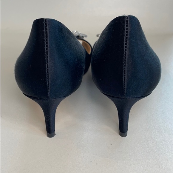 Badgley mischka black satin evening pumps 7.5 - Picture 5 of 8